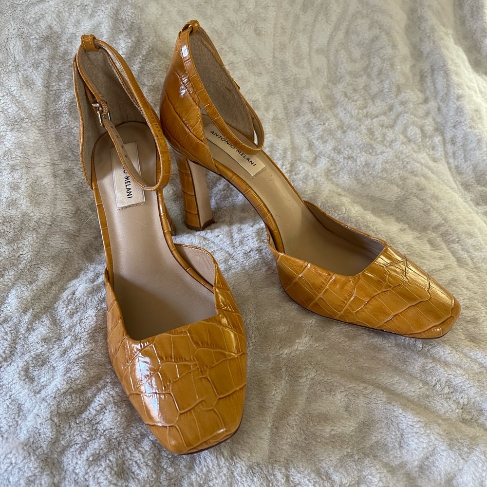 Brown Croc-Embossed Women's Heels